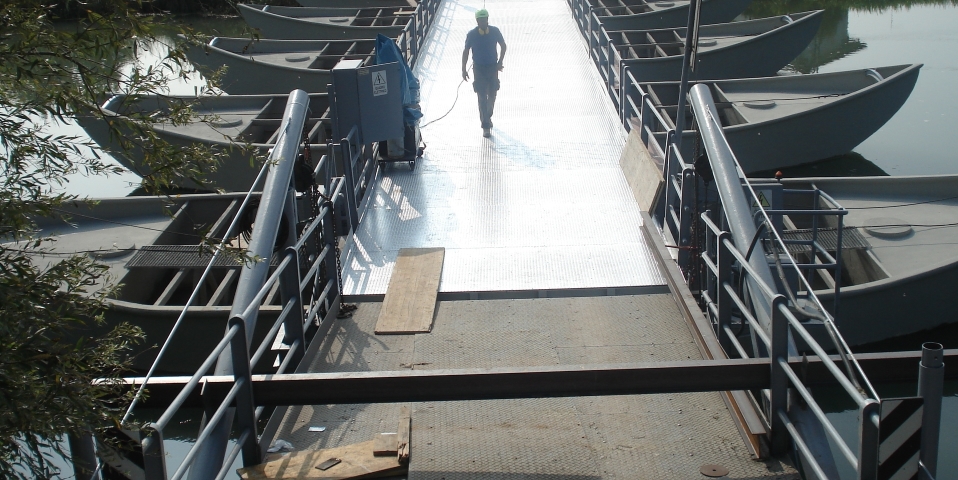 copertura in lamiera di un ponte